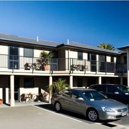 Blenheim Palms Motel Extérieur photo