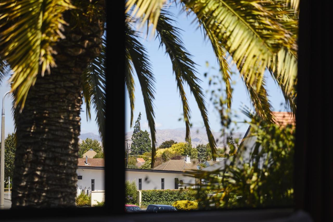 Blenheim Palms Motel Extérieur photo