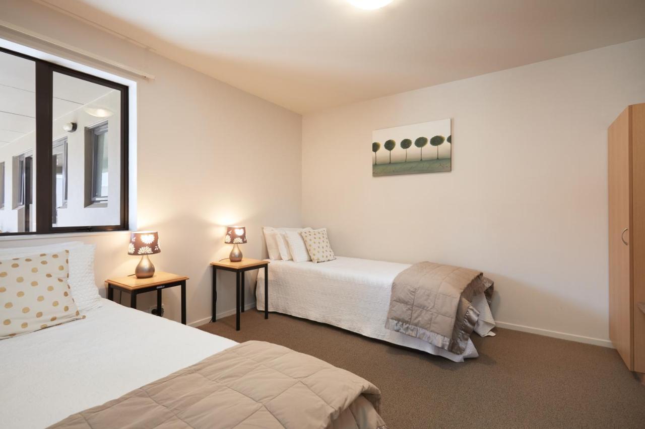 Blenheim Palms Motel Extérieur photo