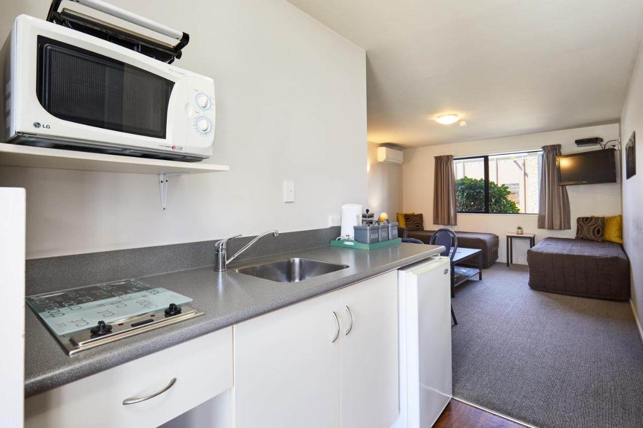 Blenheim Palms Motel Extérieur photo