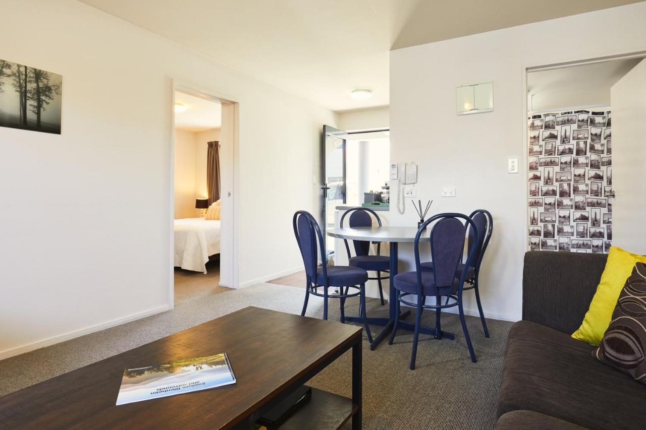 Blenheim Palms Motel Extérieur photo