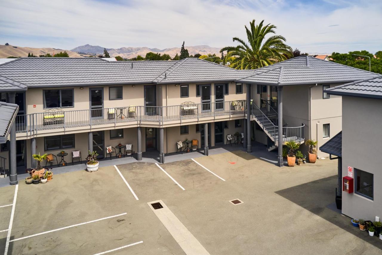Blenheim Palms Motel Extérieur photo