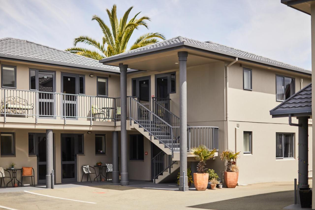 Blenheim Palms Motel Extérieur photo