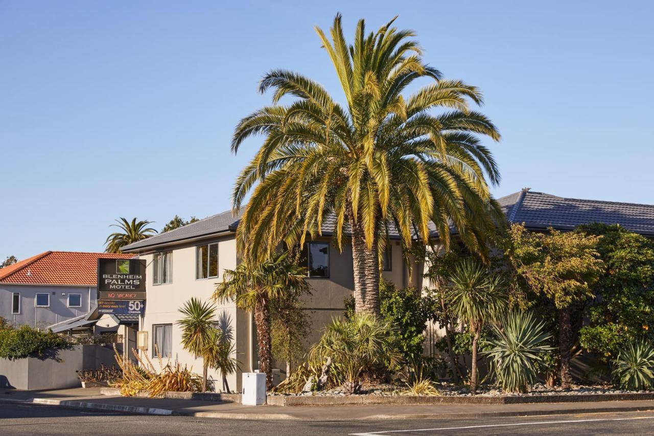 Blenheim Palms Motel Extérieur photo